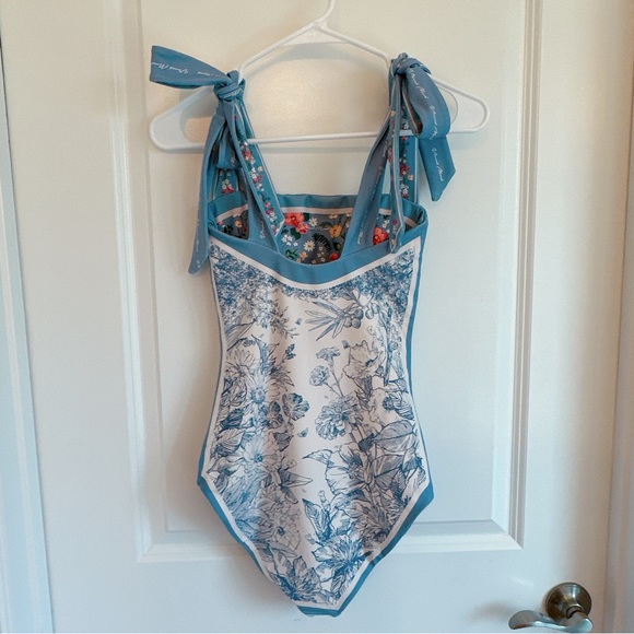 GRACE REVERSIBLE TIE-SHOULDER ONE PIECE SWIMSUIT - Picture 3 of 12